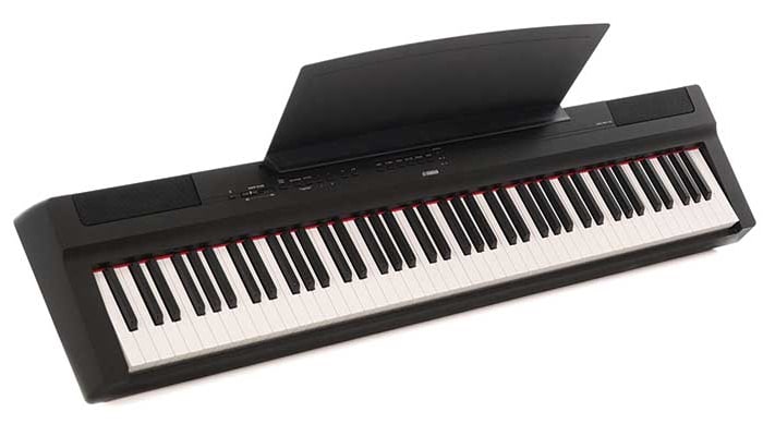 O piano digital Yamaha P-125