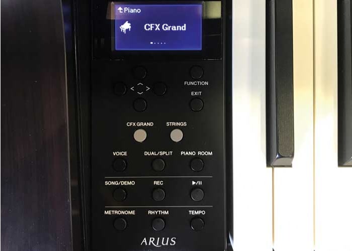 Os botões do piano digital Arius Yamaha YDP-184
