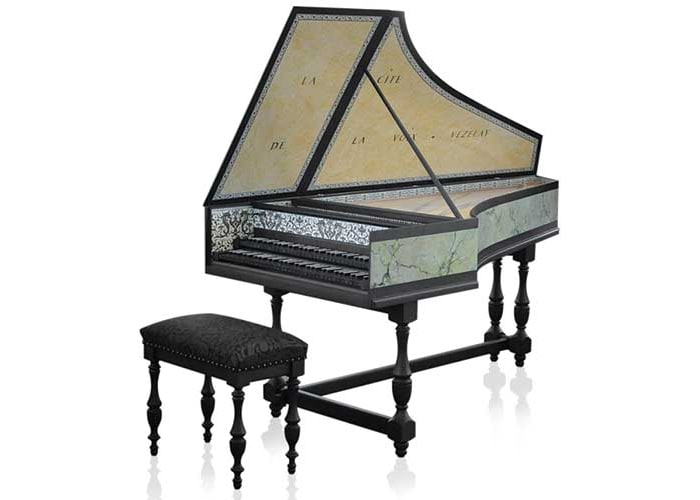 Os sons do cravo do piano digital Arius Yamaha YDP-184