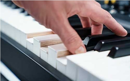 As chaves do Korg C1 Air