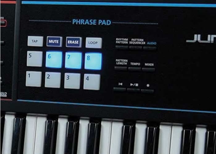 O piano Roland Juno-DS61