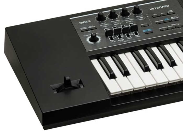 O piano Roland Juno-DS61