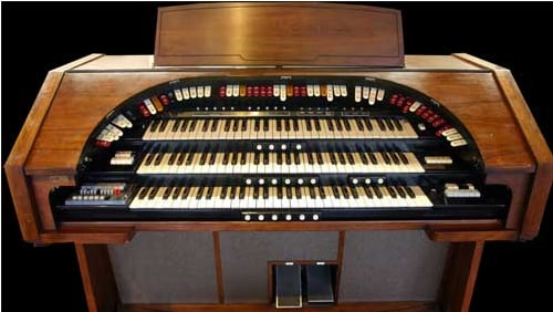 O som do órgão do Roland RD-88