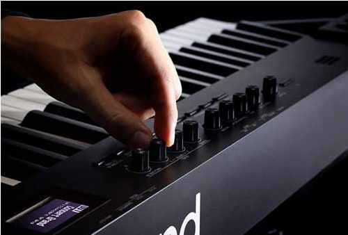 O controlo da Roland RD-88 DAW