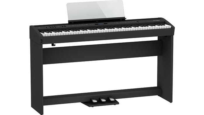 O Roland KSC-72 representa o piano Roland FP-60