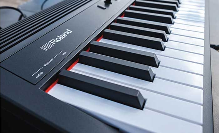 O teclado Roland GO:PIANO 88-key
