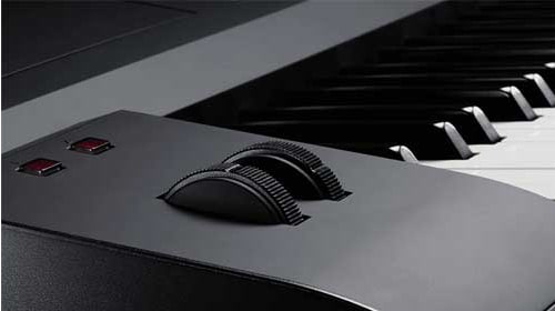 O piano digital Korg Kross 2