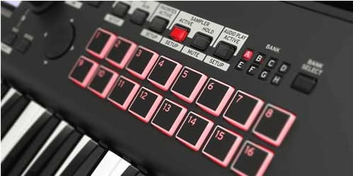 O piano digital Korg Kross 2