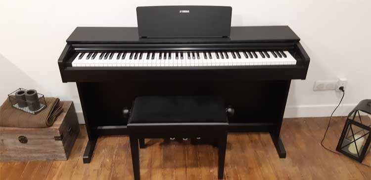 O Piano Digital Yamaha YDP-143