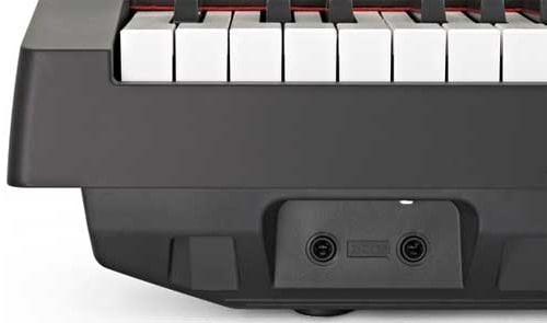 A tomada para auscultadores Yamaha P-115