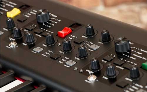 O piano digital Yamaha CP88 e CP73