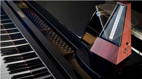 O metrónomo Yamaha P-45