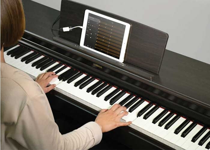 As funções do piano digital Arius Yamaha YDP-144