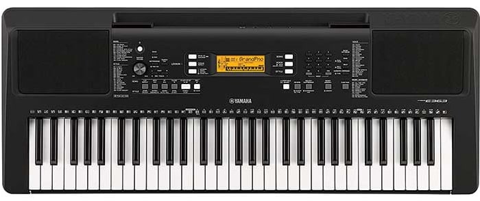O arranjador de piano Yamaha PSR-E363