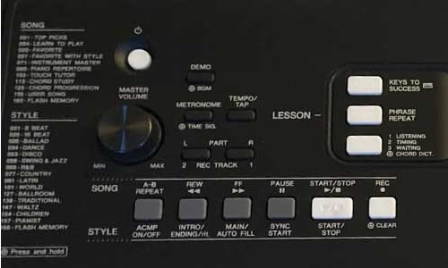 O arranjador de piano Yamaha PSR-E363