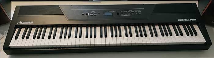 O Piano Alesis Recital Pro 
