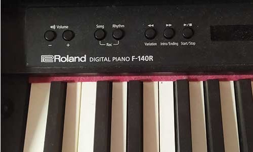 Roland F-140R botões de piano