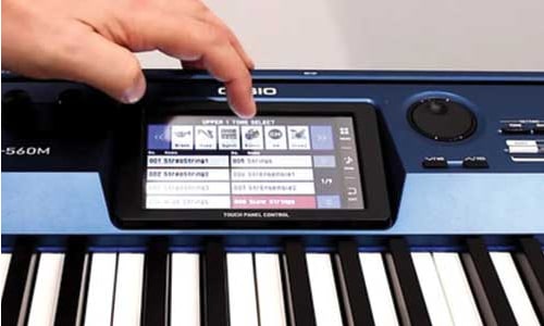 O piano digital Casio Privia PX-560