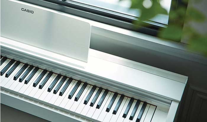O piano digital Casio Privia PX-870