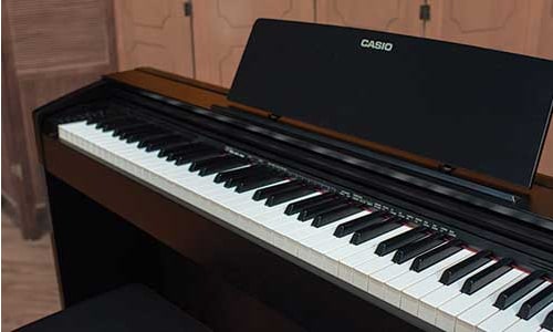 As teclas do piano digital Casio Privia PX-870